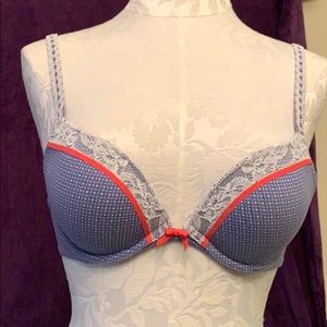 Victoria’s Secret push-up body by Victoria 34B